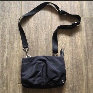 Lululemon hip bag